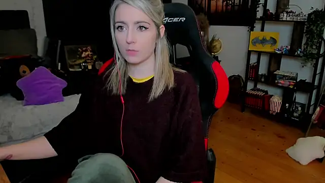 Lisaonthemoon online show from March 14, 2026, 7:42 pm