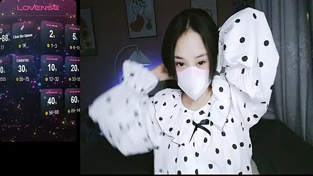  Viviann  online show from December 12, 2024, 4:21 pm