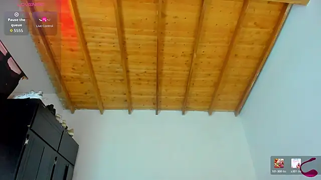 esteveen ortegas  online show from April 23, 2026, 4:19 pm