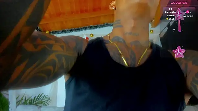 esteveen ortegas  online show from February 21, 2026, 3:58 pm