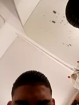 sebaspenegrande2002 online show from April 10, 2026, 1:51 pm