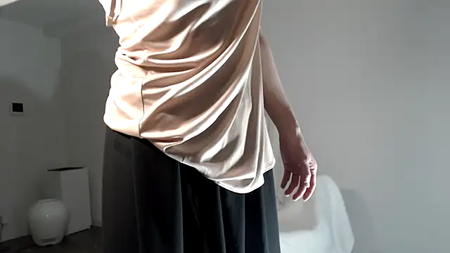 Lily 0000 online show from February 25, 2025, 7:27 pm