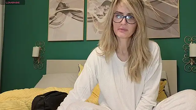 hotjessyca online show from January 16, 2026, 5:44 am