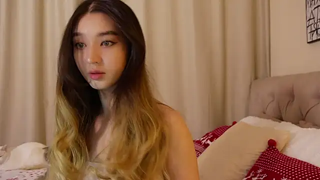 Sarasuo1 online show from December 24, 2024, 12:22 pm