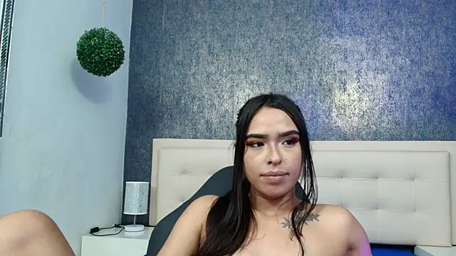 Cloeandtyfanny online show from April 2, 2026, 1:46 am