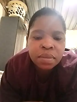 Snapshot of sweetlips922 chatting on March 4, 2026, 8:22 am sweetlips922 online show from March 4, 2026, 8:22 am