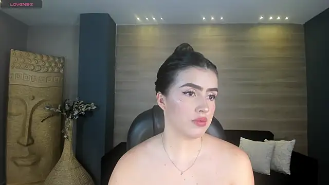 Snapshot of PaulinaSantos_ chatting on June 25, 2026, 6:57 pm PaulinaSantos online show from June 25, 2026, 6:57 pm