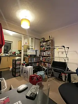 LondonTeffy online show from March 20, 2025, 10:18 pm