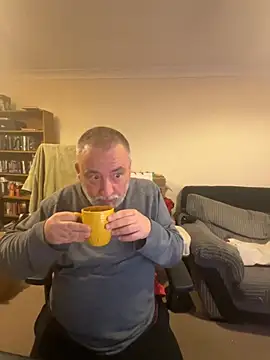 LondonTeffy online show from October 28, 2025, 10:31 pm