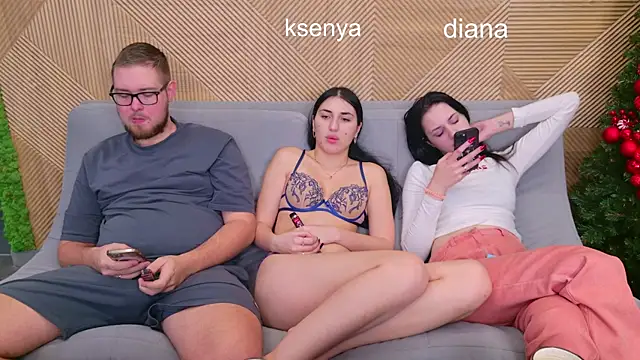 Ksenny online show from December 16, 2025, 3:55 am