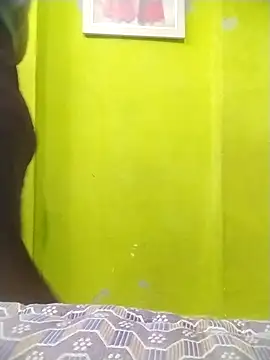 Tamilpriya46 online show from October 2, 2025, 5:05 pm