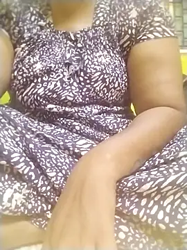 Tamilpriya46 online show from September 28, 2025, 4:47 pm