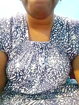 Tamilpriya46 online show from November 19, 2025, 5:13 pm