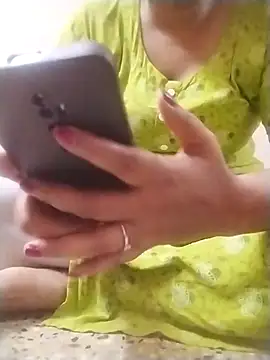 Tamilpriya46 online show from September 15, 2025, 5:02 pm