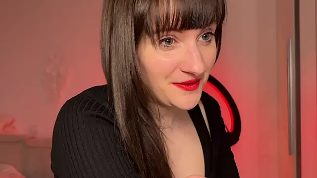 victoirenextdoor online show from January 23, 2025, 7:40 pm