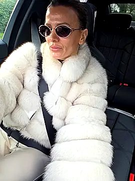 SweetMonicaUK online show from February 9, 2026, 11:19 am