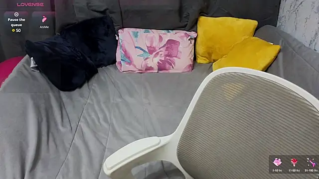 Snapshot of Nicole_Vvinson chatting on March 5, 2025, 8:21 am Nicole Vvinson online show from March 5, 2025, 8:21 am