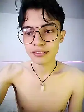 Snapshot of Dmitri_Aksnes chatting on December 1, 2025, 8:42 pm Dmitri Aksnes online show from December 1, 2025, 8:42 pm