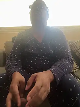 ebonyred online show from December 20, 2025, 3:04 pm