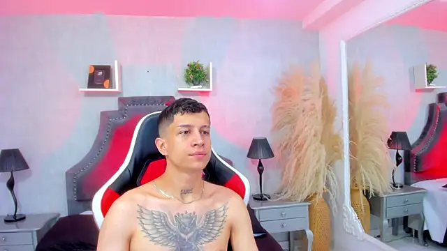 AgarEvans online show from April 12, 2026, 5:33 am