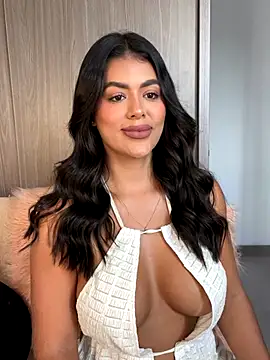 MelissaWaltton online show from December 17, 2025, 9:20 pm