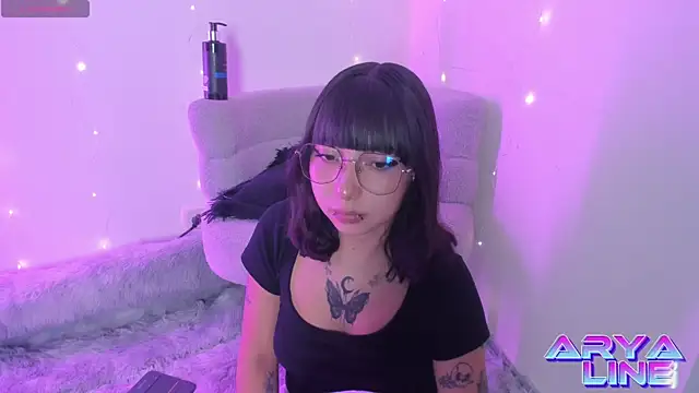 arysUwU online show from April 15, 2026, 2:28 am