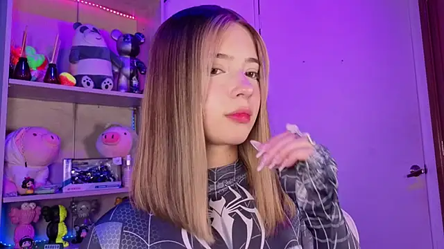 EmilyMiller  online show from March 14, 2026, 3:18 pm