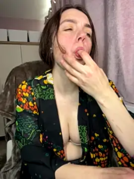 GillKelly online show from November 27, 2025, 2:50 pm