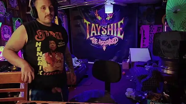 Snapshot of tayshie chatting on May 12, 2026, 3:03 am tayshie online show from May 12, 2026, 3:03 am