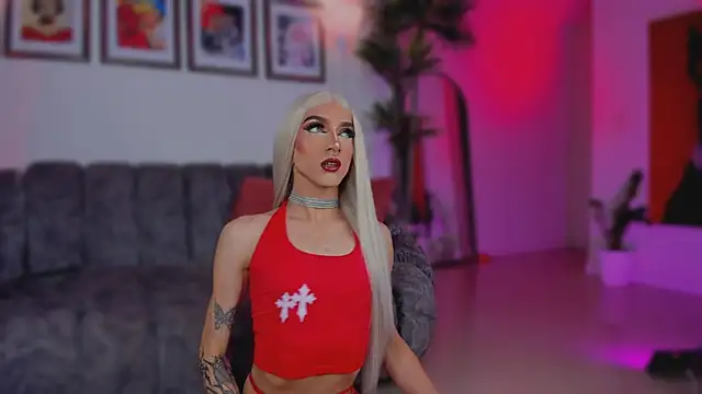 Taylor  foxxx online show from December 3, 2025, 5:30 am