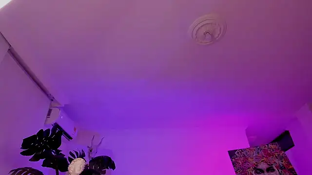 Taylor  foxxx online show from March 18, 2025, 4:18 am