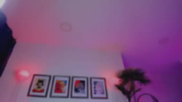 Taylor  foxxx online show from September 10, 2025, 5:06 am