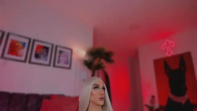 Taylor  foxxx online show from February 11, 2026, 6:02 am