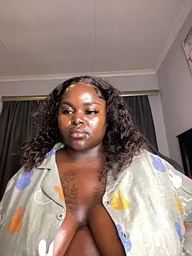 Honeycoco0211 online show from April 7, 2026, 6:43 pm