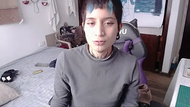 Snapshot of _Apola_77 chatting on October 28, 2025, 9:36 pm Apola 77 online show from October 28, 2025, 9:36 pm