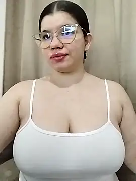 Snapshot of Danzel1105 chatting on February 20, 2026, 9:33 am Danzel1105 online show from February 20, 2026, 9:33 am