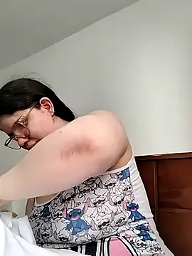 Danzel1105 online show from September 26, 2025, 9:32 pm