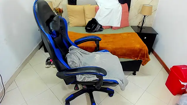queen ebony 69 online show from July 10, 2026, 3:39 am