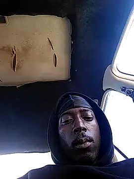 chocolatemeatstick25 online show from January 18, 2026, 5:38 pm