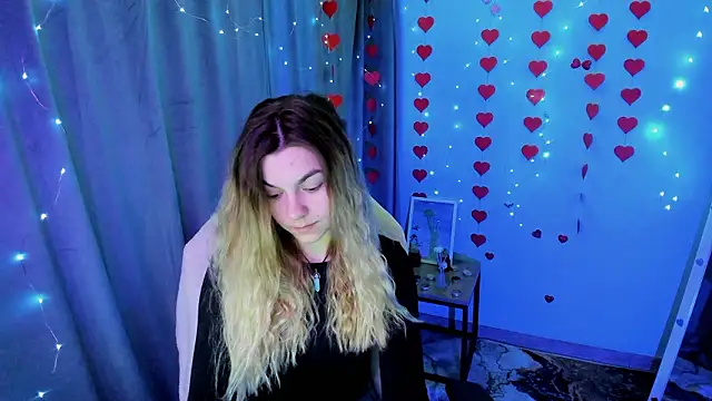 Sweet me  online show from March 20, 2026, 6:47 am