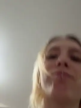 Snapshot of Crayzy_Luv chatting on February 16, 2026, 5:00 pm Crayzy Luv online show from February 16, 2026, 5:00 pm