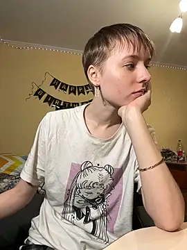 Snapshot of Crayzy_Luv chatting on February 27, 2025, 6:31 pm Crayzy Luv online show from February 27, 2025, 6:31 pm