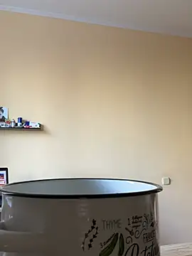 Snapshot of Crayzy_Luv chatting on March 19, 2025, 3:30 am Crayzy Luv online show from March 19, 2025, 3:30 am