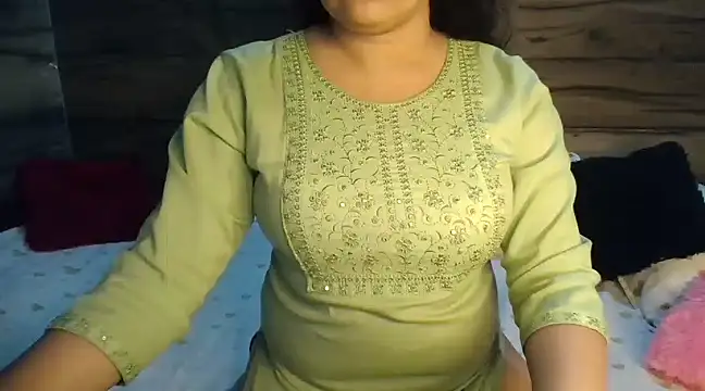 Trezza online show from March 12, 2025, 11:22 pm