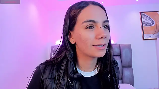 martina mancini online show from December 17, 2025, 11:26 am