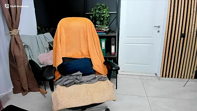 fireflowers  online show from January 14, 2026, 9:40 pm