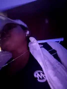 Dominik girl online show from April 15, 2026, 6:56 pm