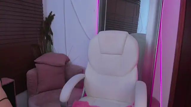 Irina bx online show from September 27, 2025, 9:21 pm