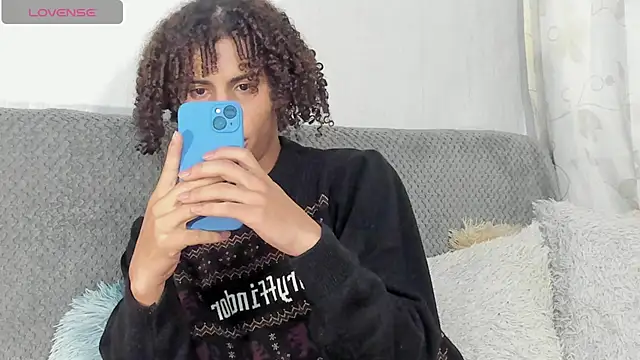 kleo helenos online show from March 21, 2025, 3:22 am