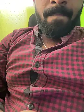 Handsomehunk 4U online show from December 16, 2024, 9:35 am